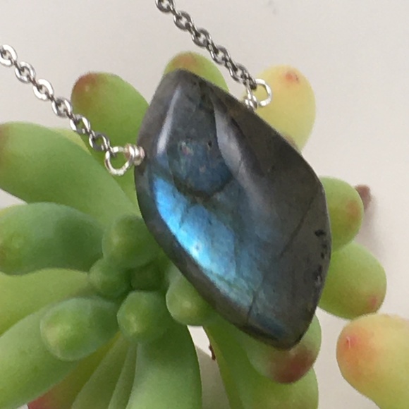 Labradorite Stone Wire wrapped on Silver Chain - Picture 2 of 11